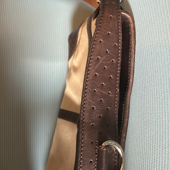 Authentic Gucci Shoulder Bag - Picture 9 of 16